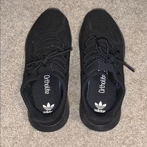 brand new wmns all black ortholite tennis shoes